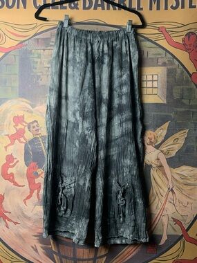 Sammy Cotton Oh My Gauze! Tie-Dye Capri Pants